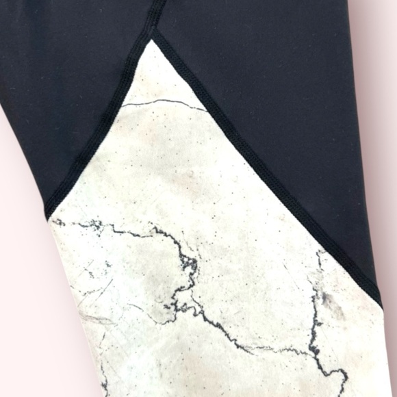 Citta X Kayla Wang Athletic Cropped Leggings Women's Size M Black White Marble - Picture 7 of 9